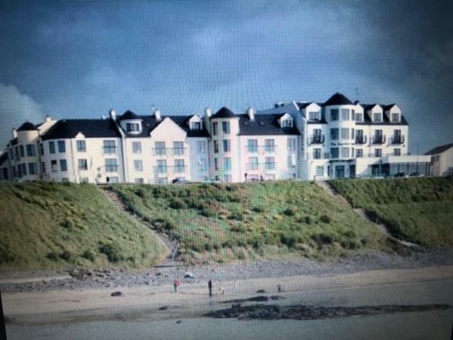 Beach Front Apt Portballintrae , Bushmills Close To Royal Portrush Golf Club Экстерьер фото